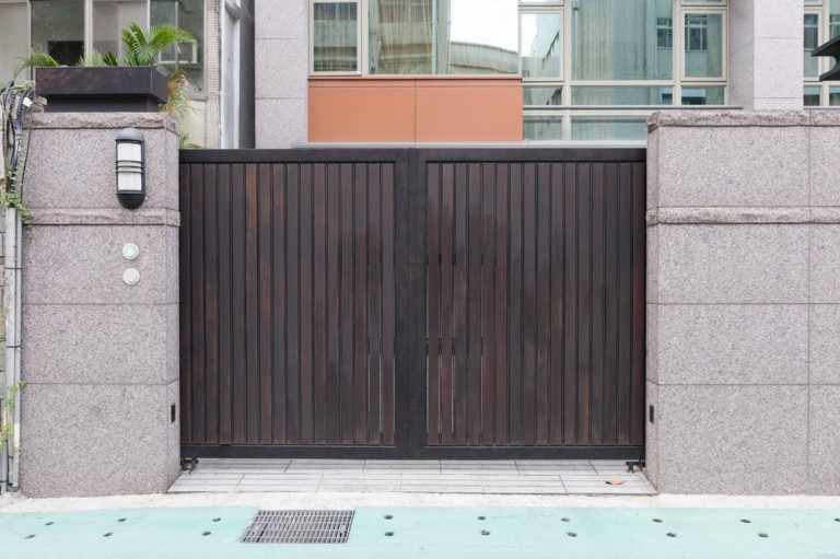 Comment réussir l'installation de votre portail à Templeuve-en-Pévèle ?