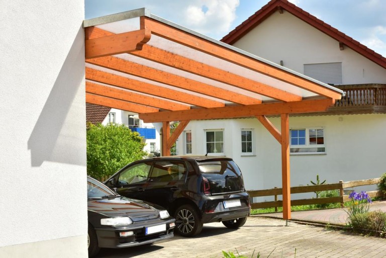 Pose d'un carport, quels matériaux et dimensions privilégier ?